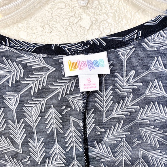 LULAROE Lindsay Arrow Kimono Small - Picture 3 of 4